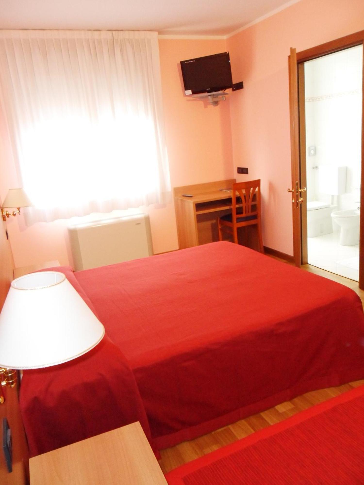Hotel Ristorante Al Bassanello Bassano del Grappa Eksteriør bilde