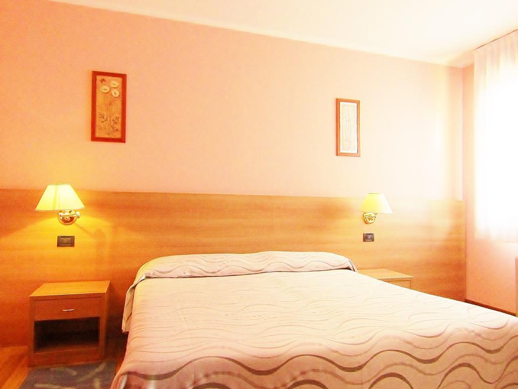Hotel Ristorante Al Bassanello Bassano del Grappa Eksteriør bilde